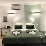 Parisian L Montmartre Apartman *