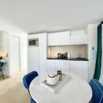 Parisian L Montmartre Апартаменты Париж