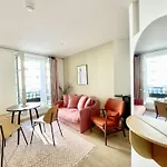 Parisian L Montmartre Апартаменты *