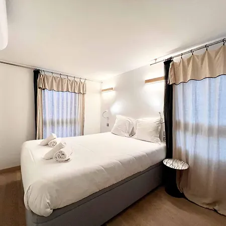 Apartment Parisian L Montmartre