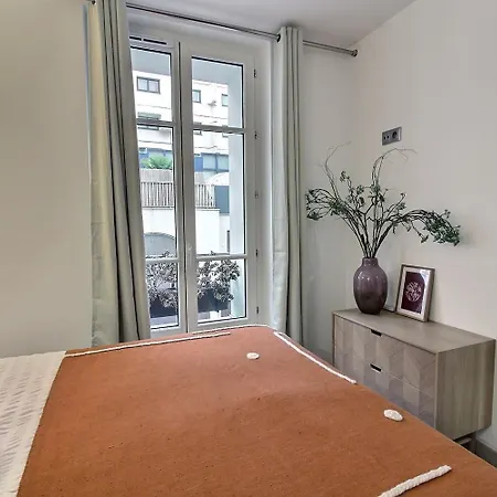 Apartment Parisian L Montmartre *