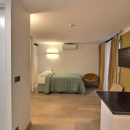 Apartment Parisian L Montmartre *