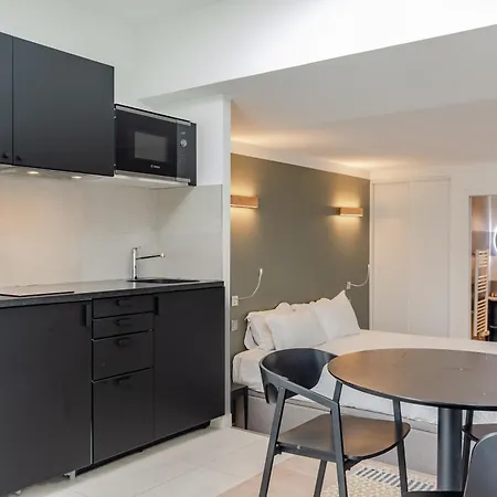 Apartment Parisian L Montmartre Paris