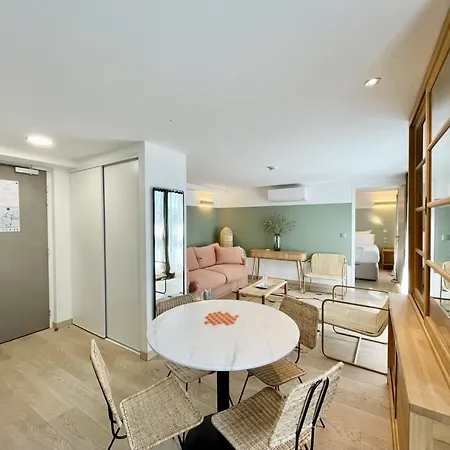 Apartament Parisian L Montmartre