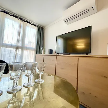 Apartament Parisian L Montmartre
