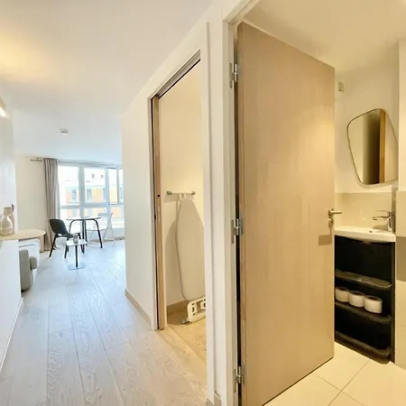 Apartament Parisian L Montmartre *
