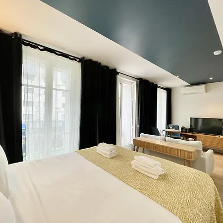 Parisian L Montmartre